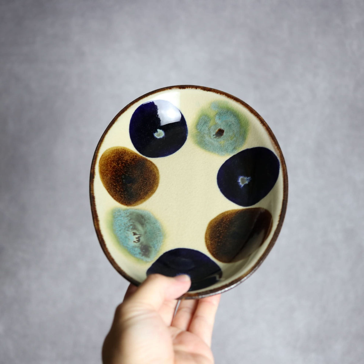 オーバル皿1 三彩丸紋 やちむん 陶器 エドメ陶房 やちむん 陶器.