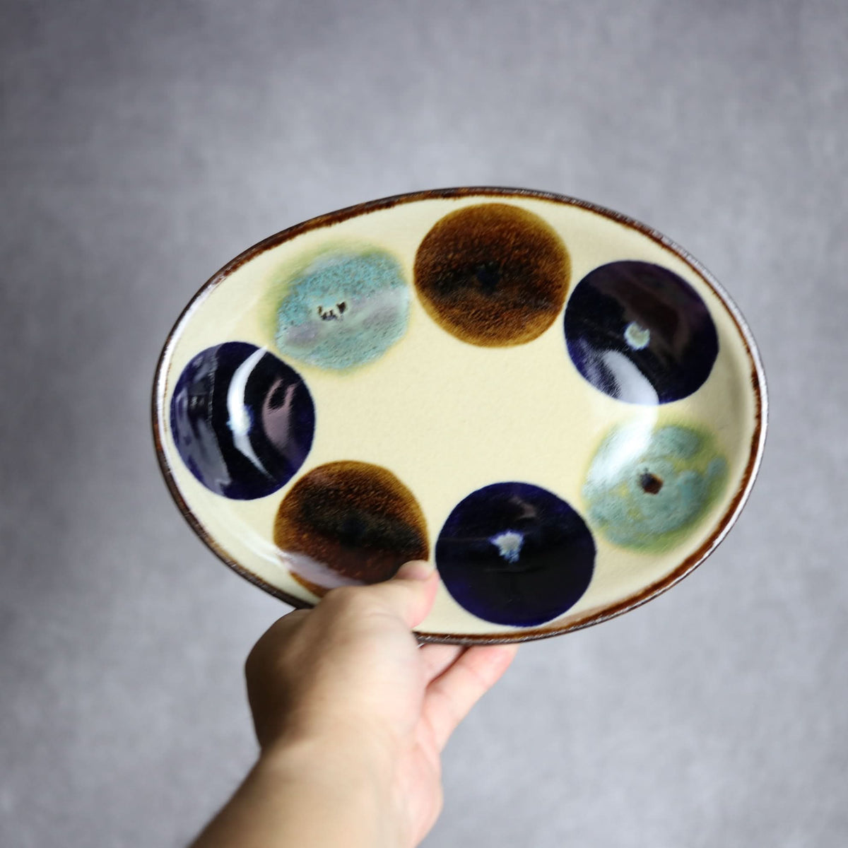 オーバル皿1 三彩丸紋 やちむん 陶器 エドメ陶房 やちむん 陶器.