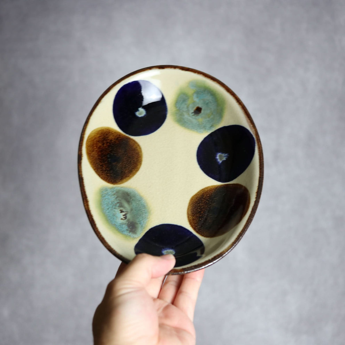 オーバル皿1 三彩丸紋 やちむん 陶器 エドメ陶房 やちむん 陶器.