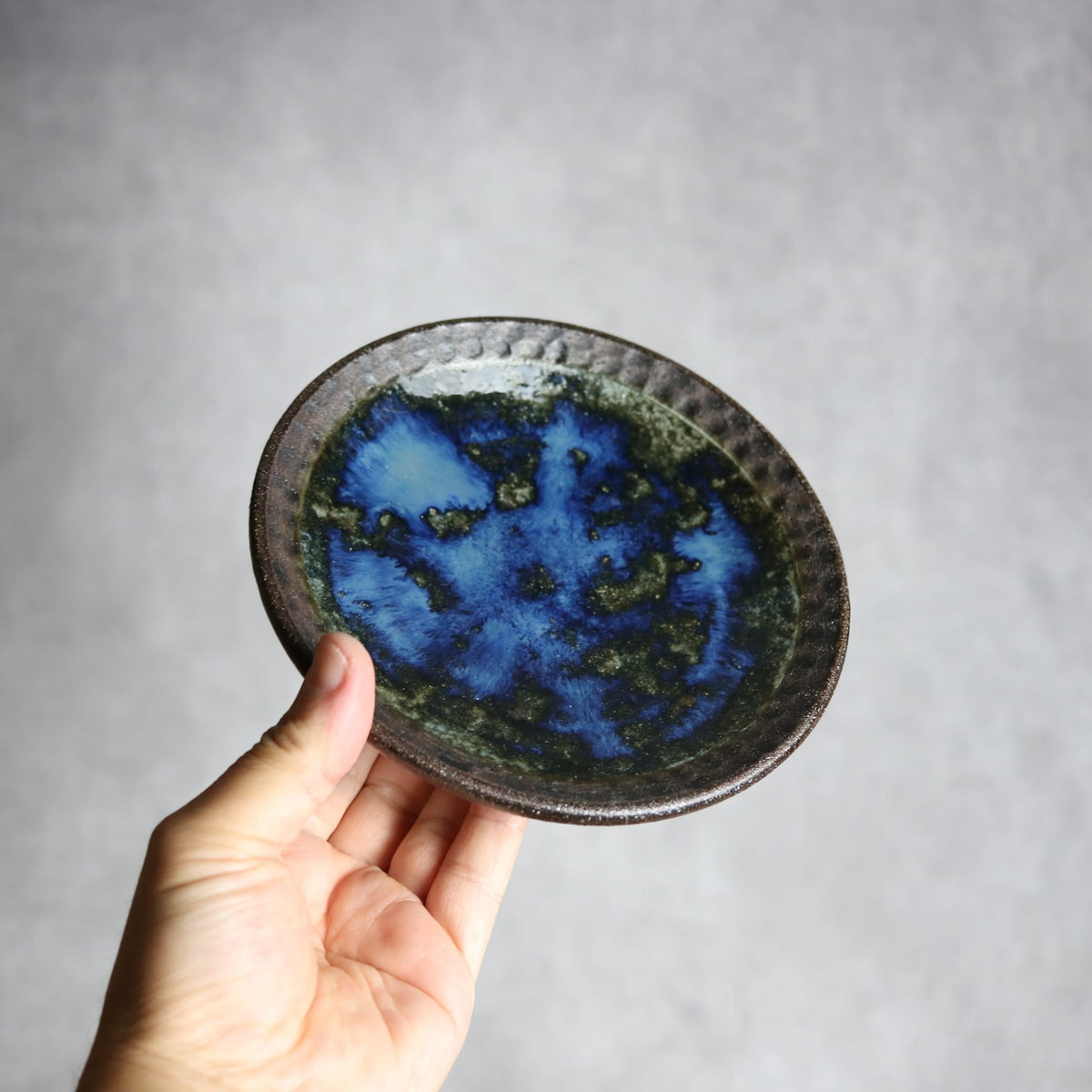 5寸皿1 孔雀 やちむん 陶器 sui
