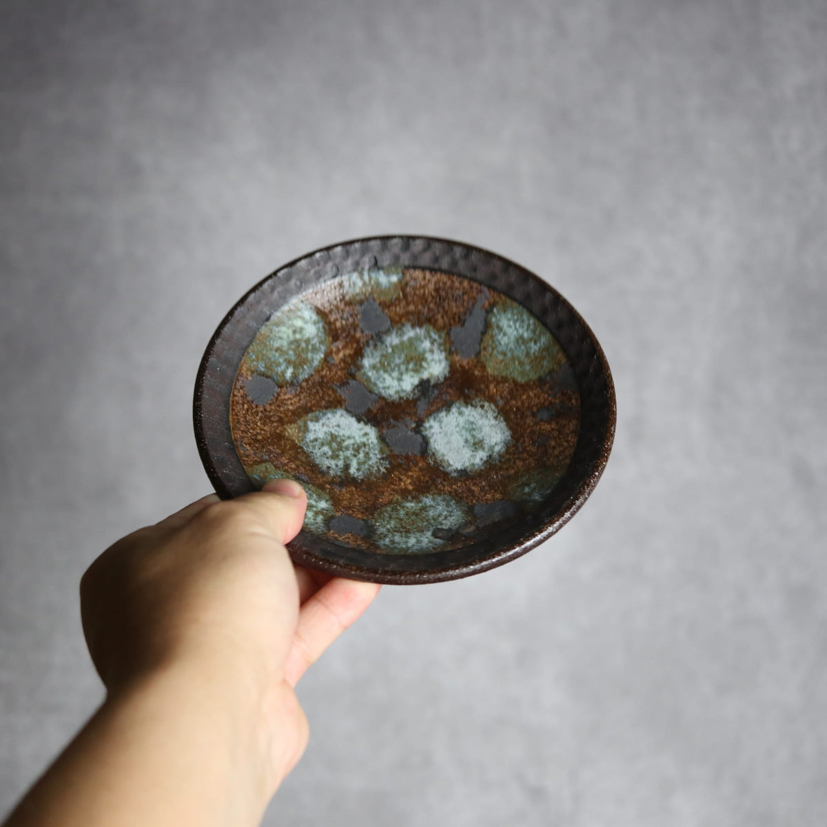 5寸皿1 黒シリーズ やちむん 陶器 sui