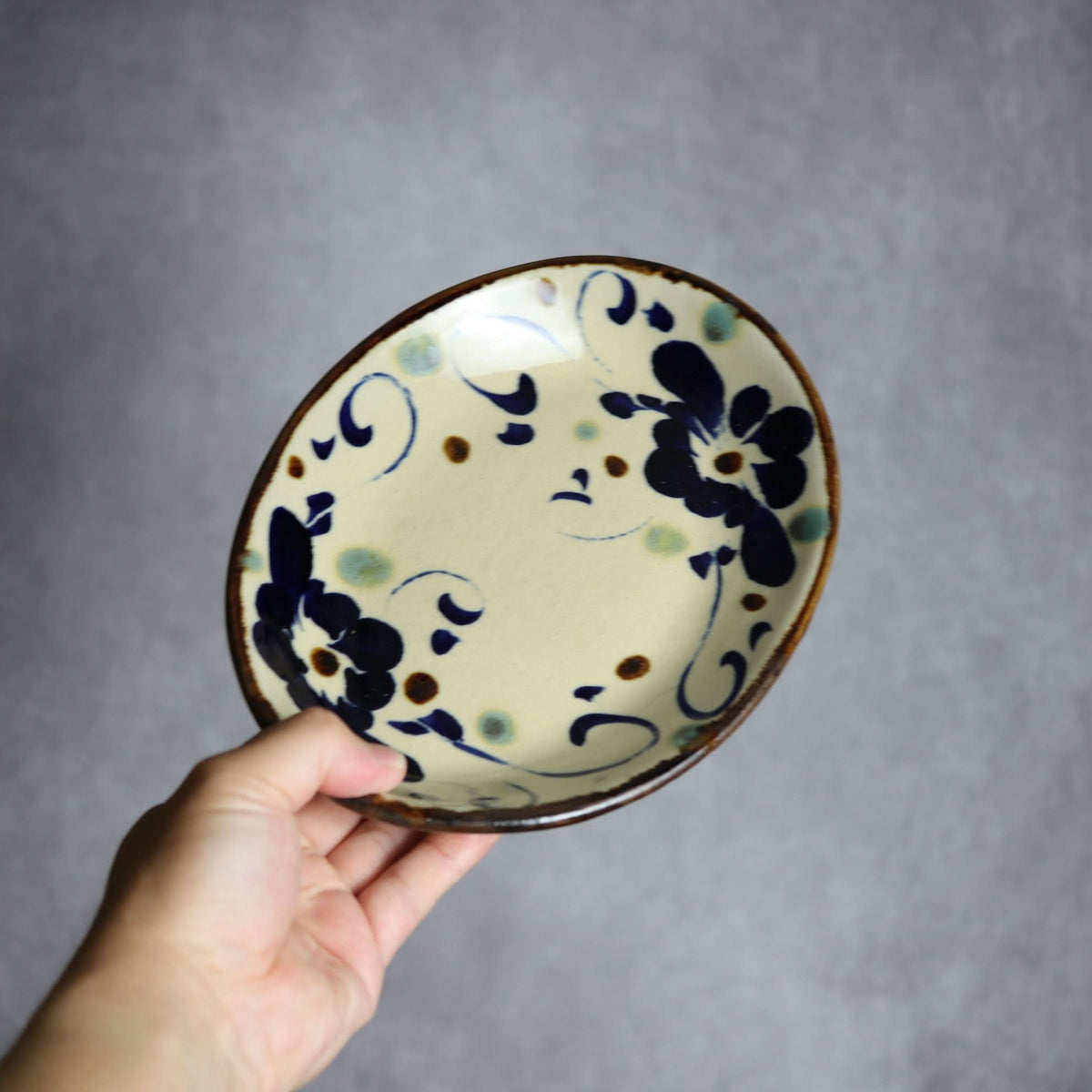 オーバル皿1 菱花唐草紋 やちむん 陶器 エドメ陶房 やちむん 陶器.