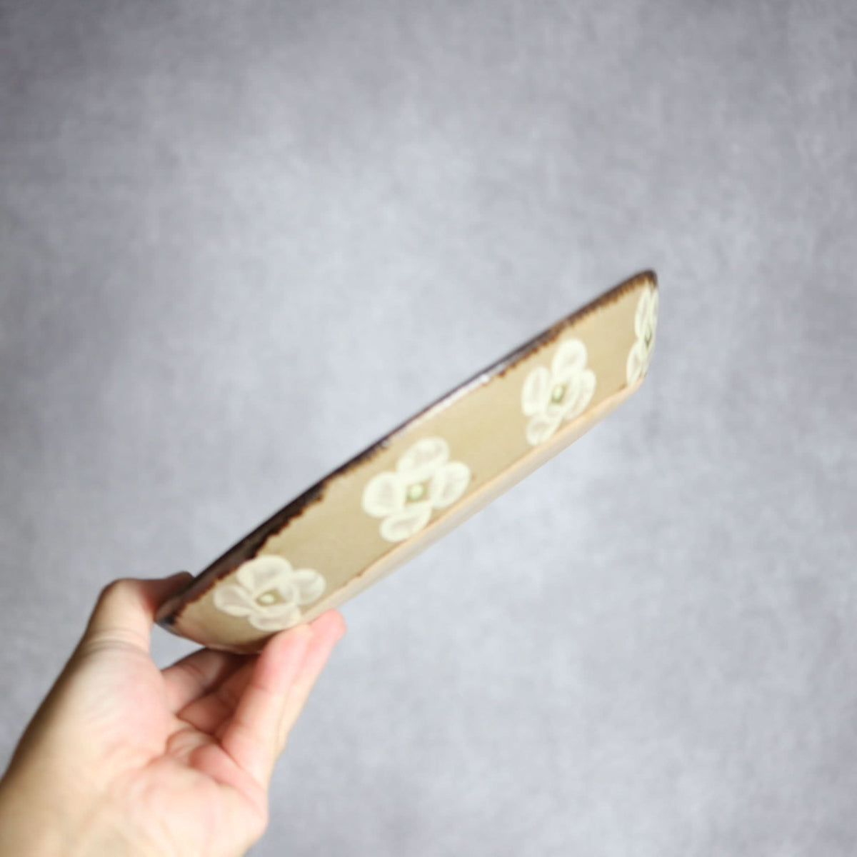 オーバル皿1 花紋 やちむん 陶器 エドメ陶房 やちむん 陶器.