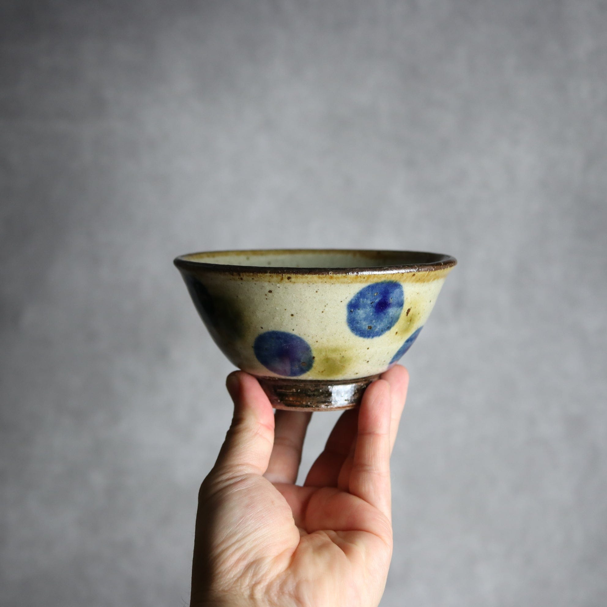 4寸マカイ 青 緑 ドット やちむん 陶器 陶芸こまがた｜陶芸こまがた