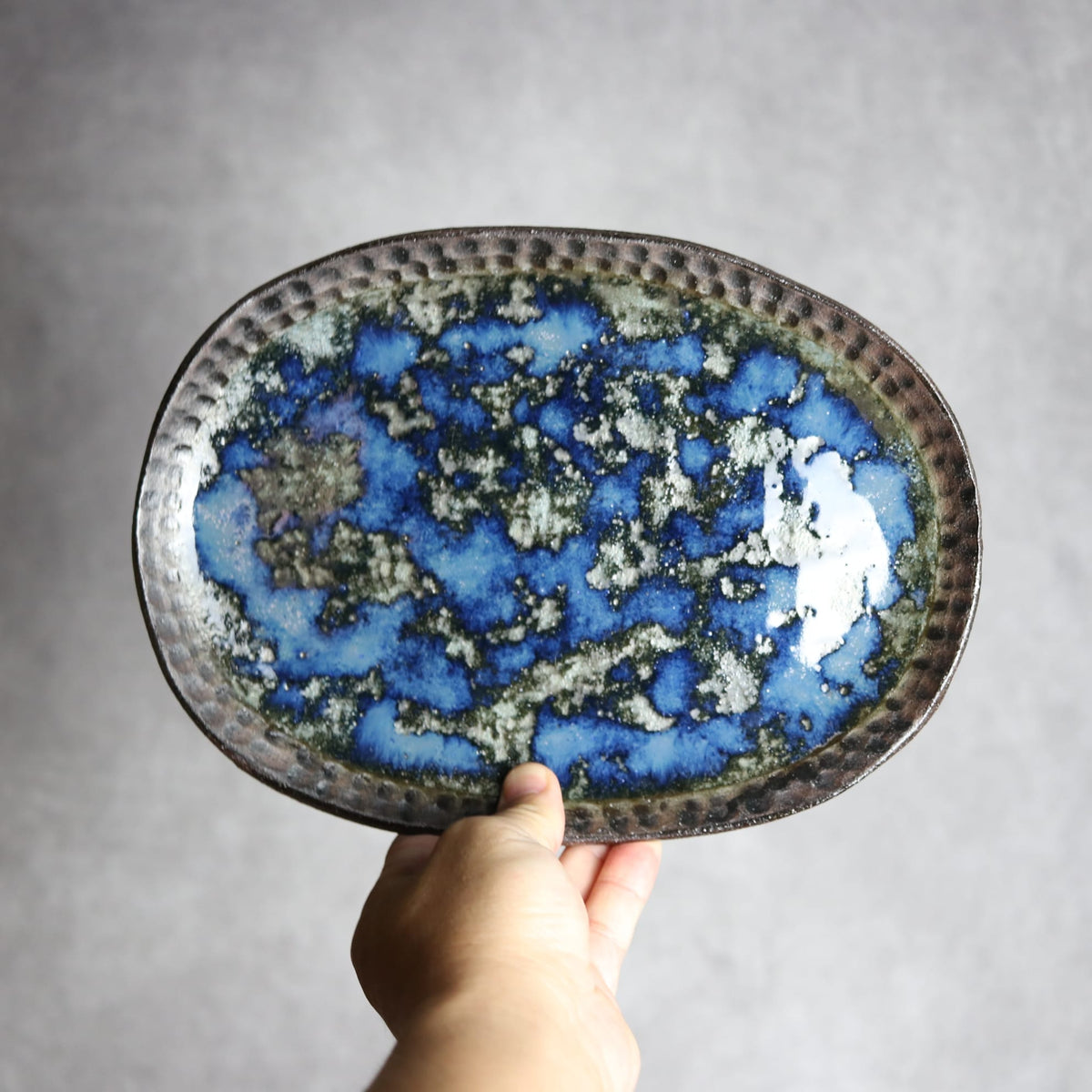 オーバルリム皿1 孔雀 やちむん 陶器 sui