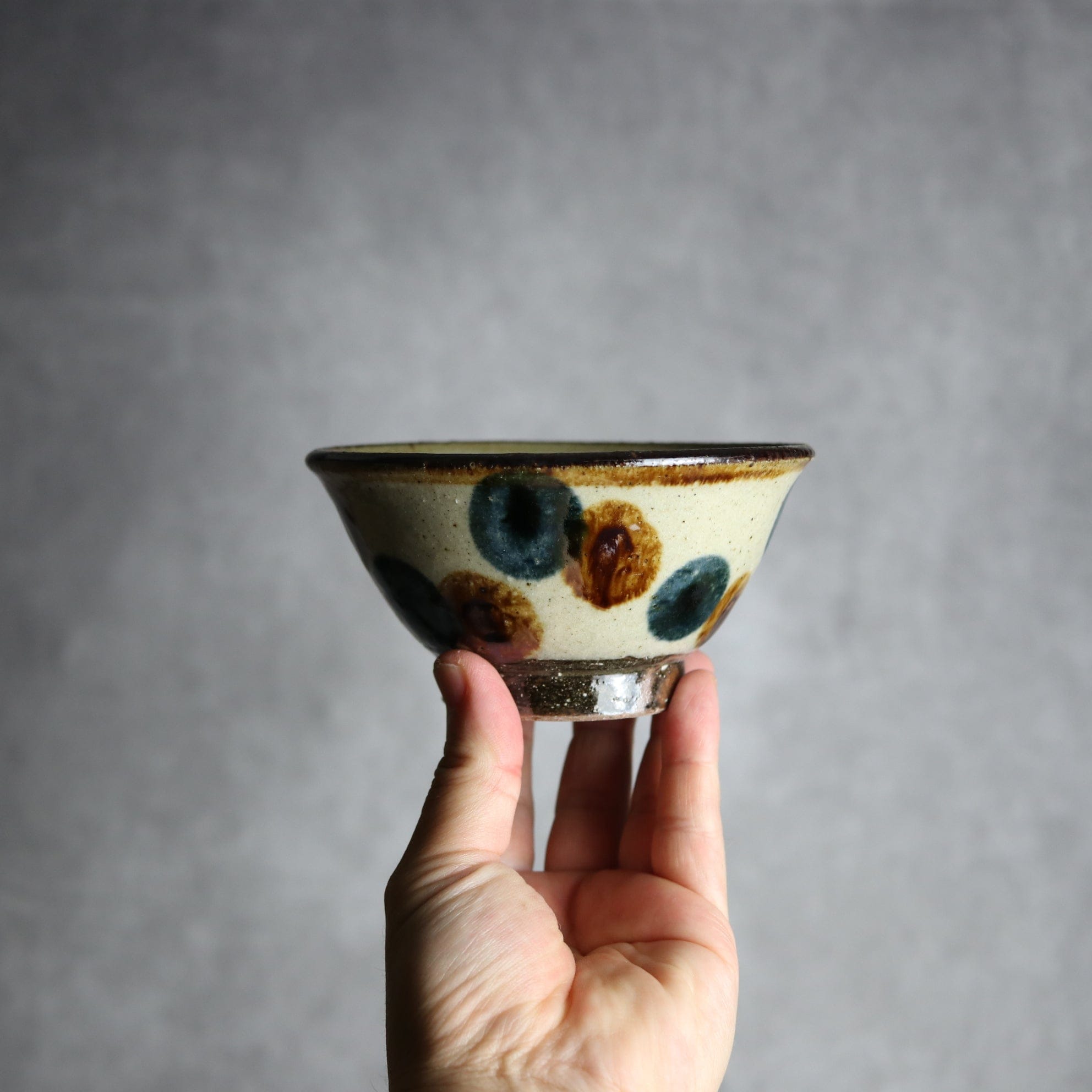 4寸マカイ 紺 茶ドット やちむん 陶器 陶芸こまがた