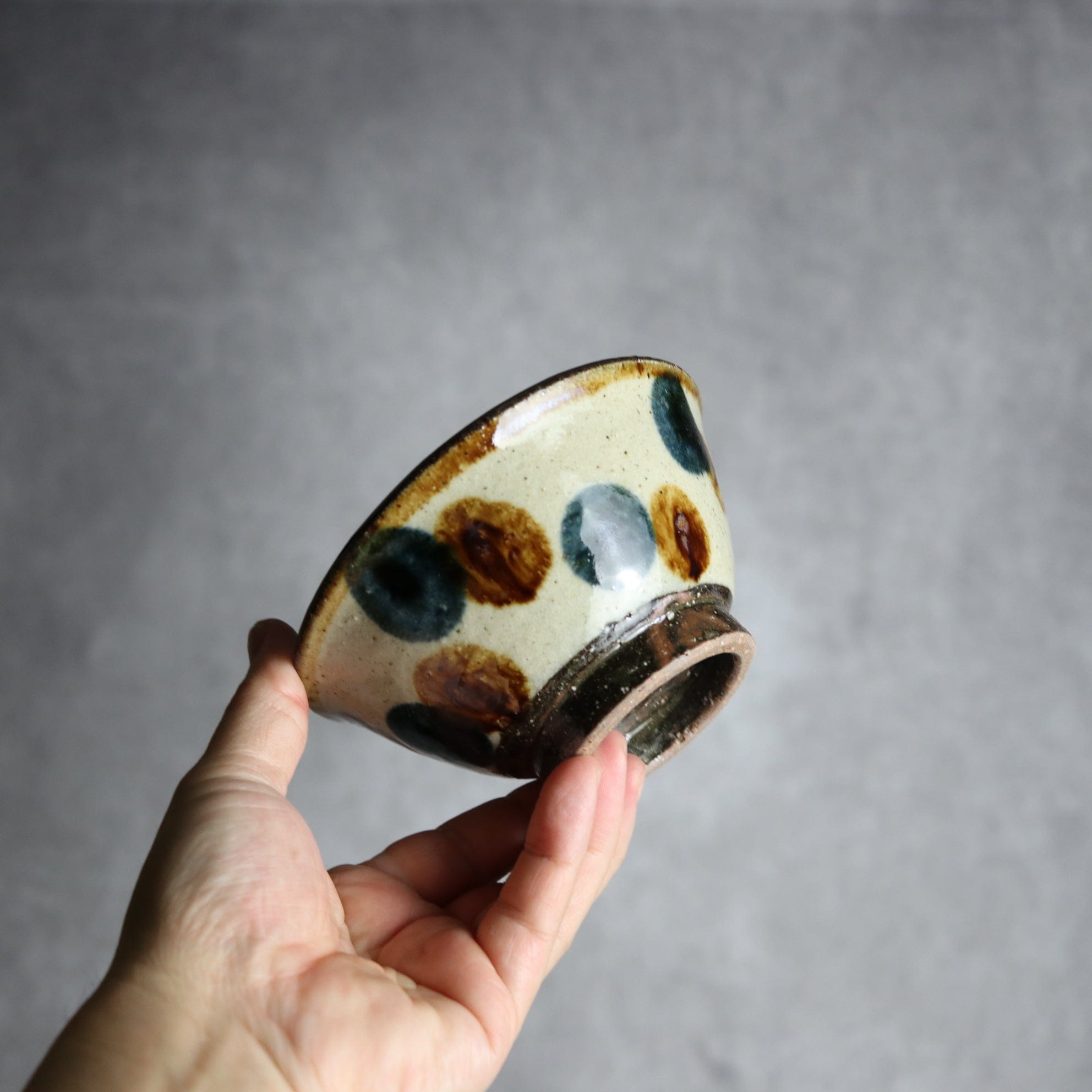 4寸マカイ 紺 茶ドット やちむん 陶器 陶芸こまがた