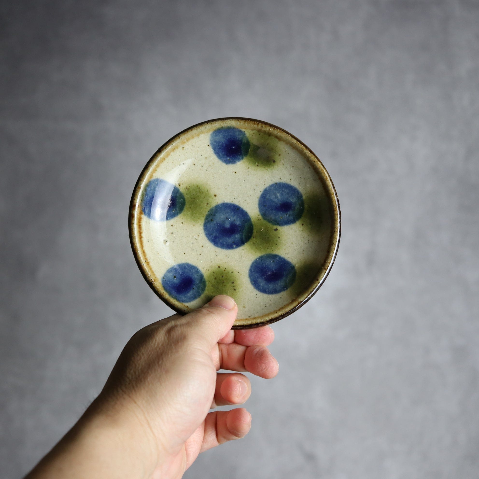 4寸皿 青 緑 ドット やちむん 陶器 陶芸こまがた