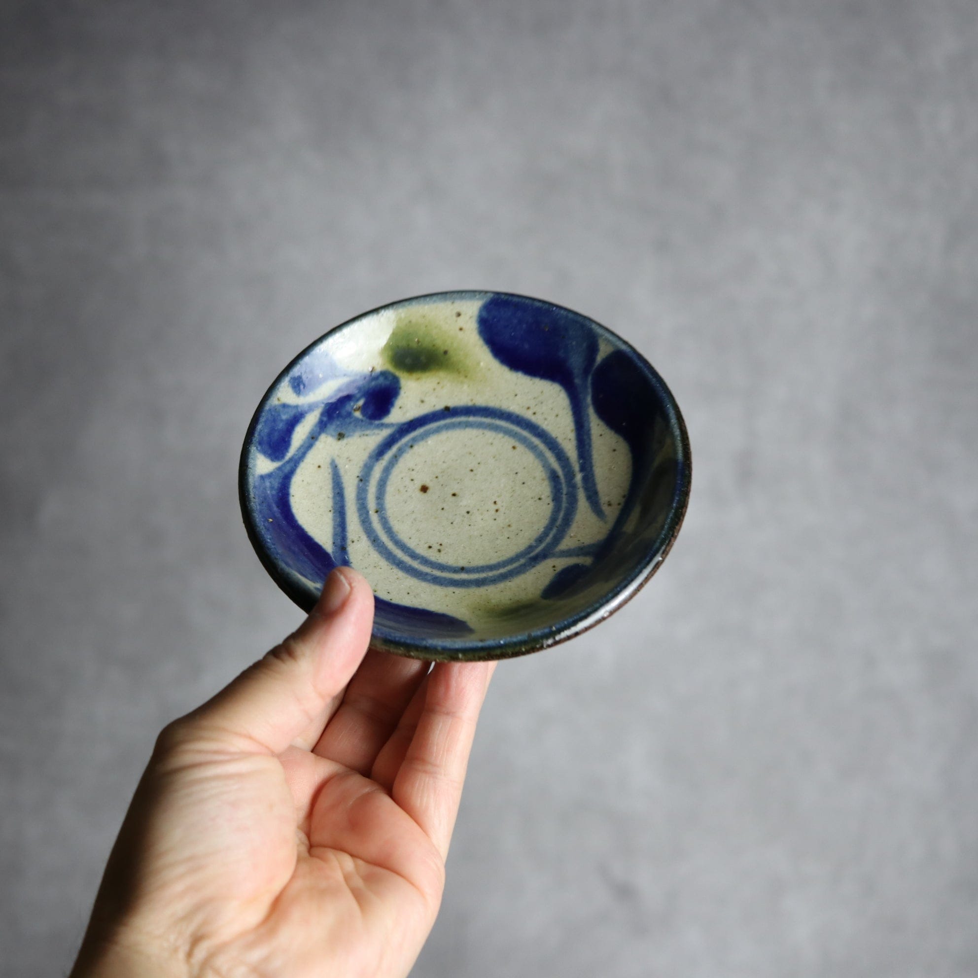 4寸皿 青 緑 唐草 やちむん 陶器 陶芸こまがた