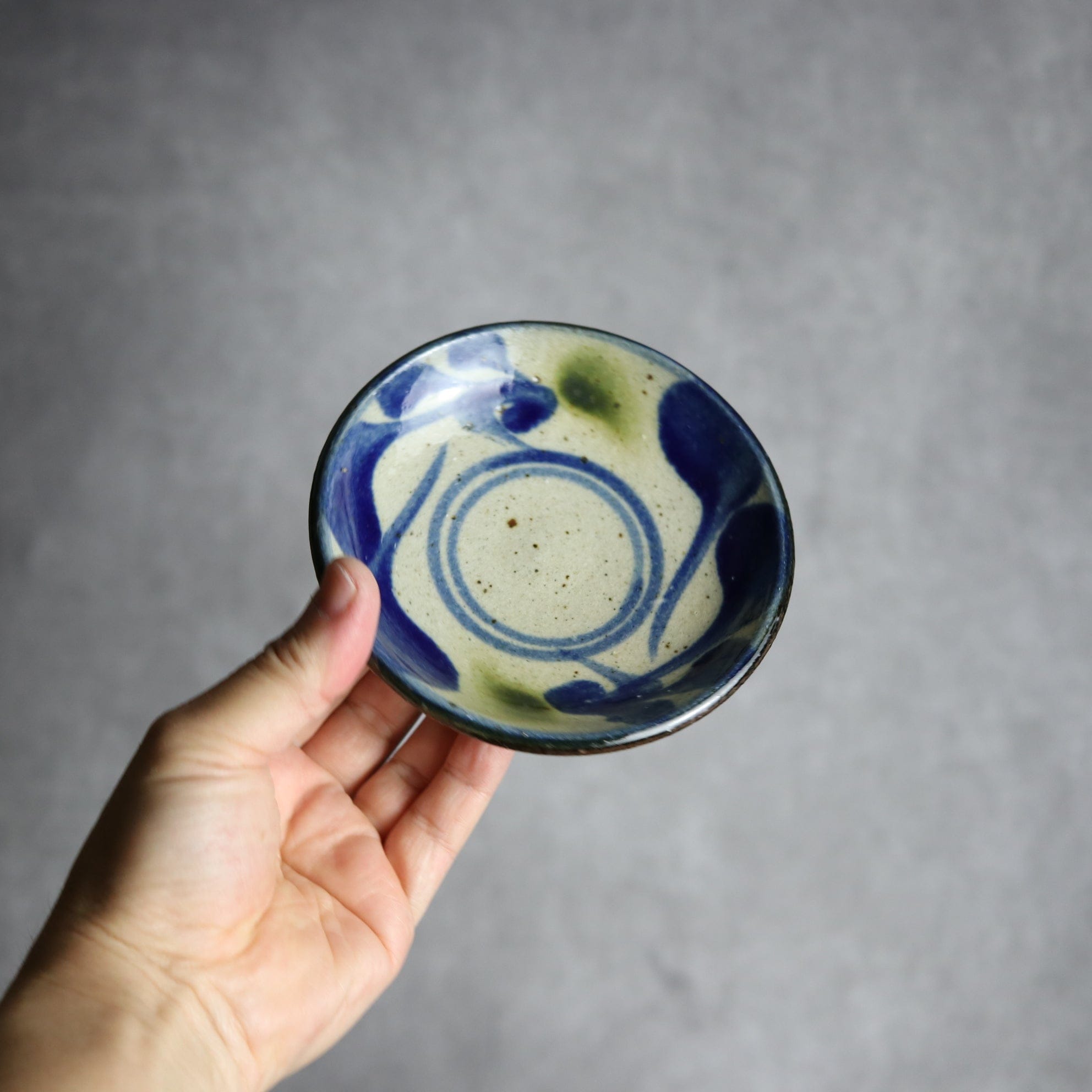 4寸皿 青 緑 唐草 やちむん 陶器 陶芸こまがた