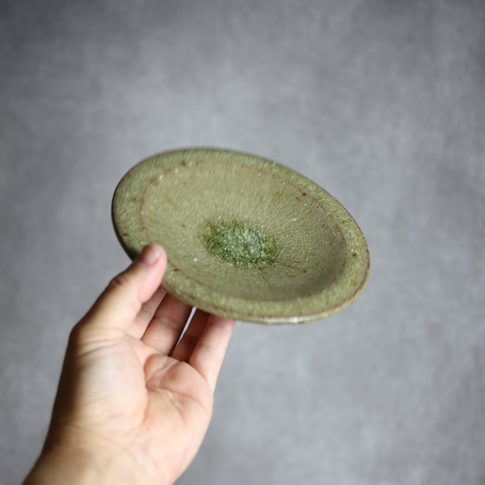 5寸皿2 灰釉 やちむん 陶器 仁陶器工房