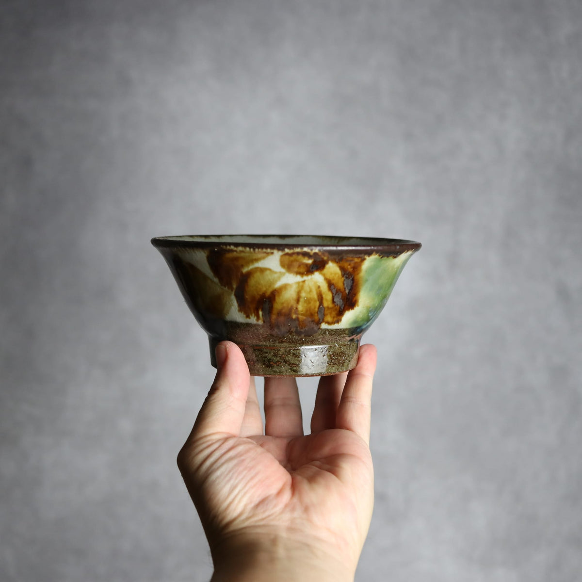 4.5寸マカイ1 三彩 菊花双葉 やちむん 陶器 漂窯