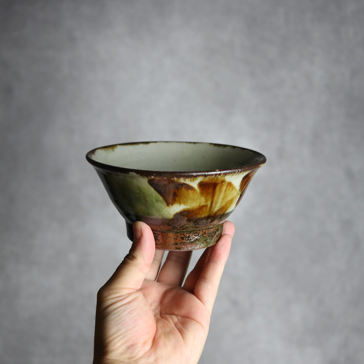 4.5寸マカイ1 三彩 菊花双葉 やちむん 陶器 漂窯