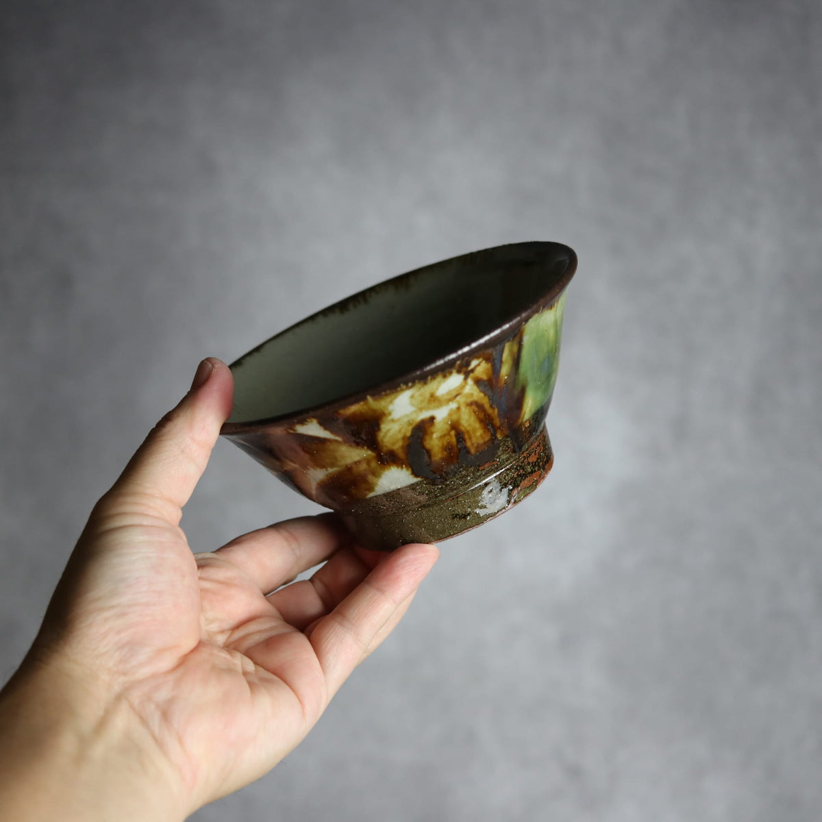 4.5寸マカイ1 三彩 菊花双葉 やちむん 陶器 漂窯