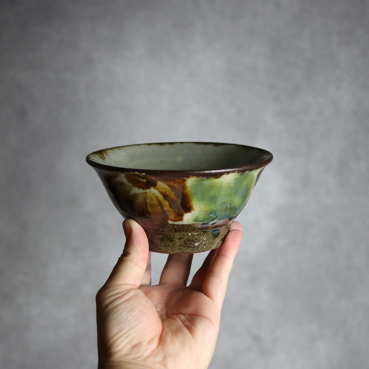 4.5寸マカイ1 三彩 菊花双葉 やちむん 陶器 漂窯