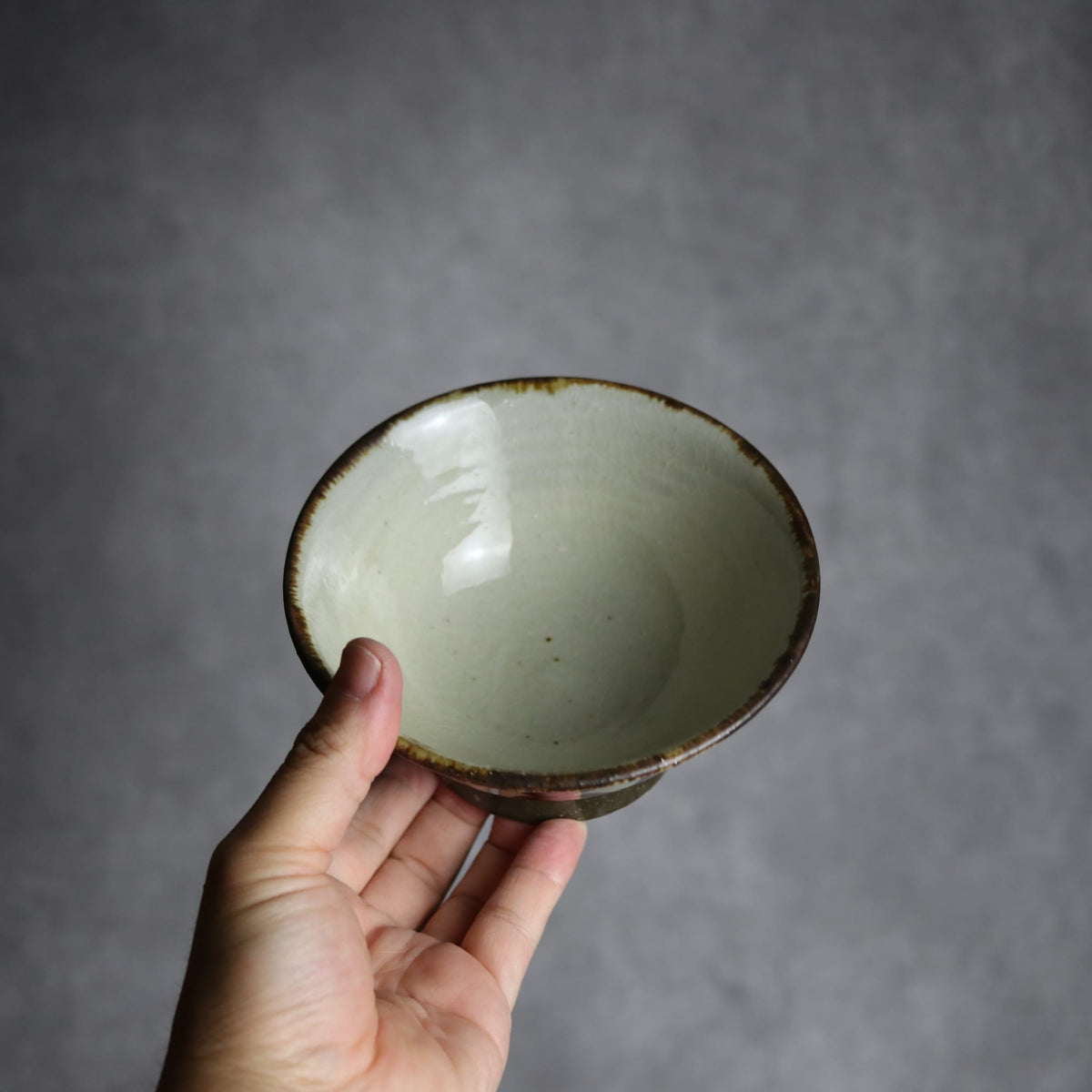 4.5寸マカイ1 飴 呉須釉 点打 やちむん 陶器 漂窯