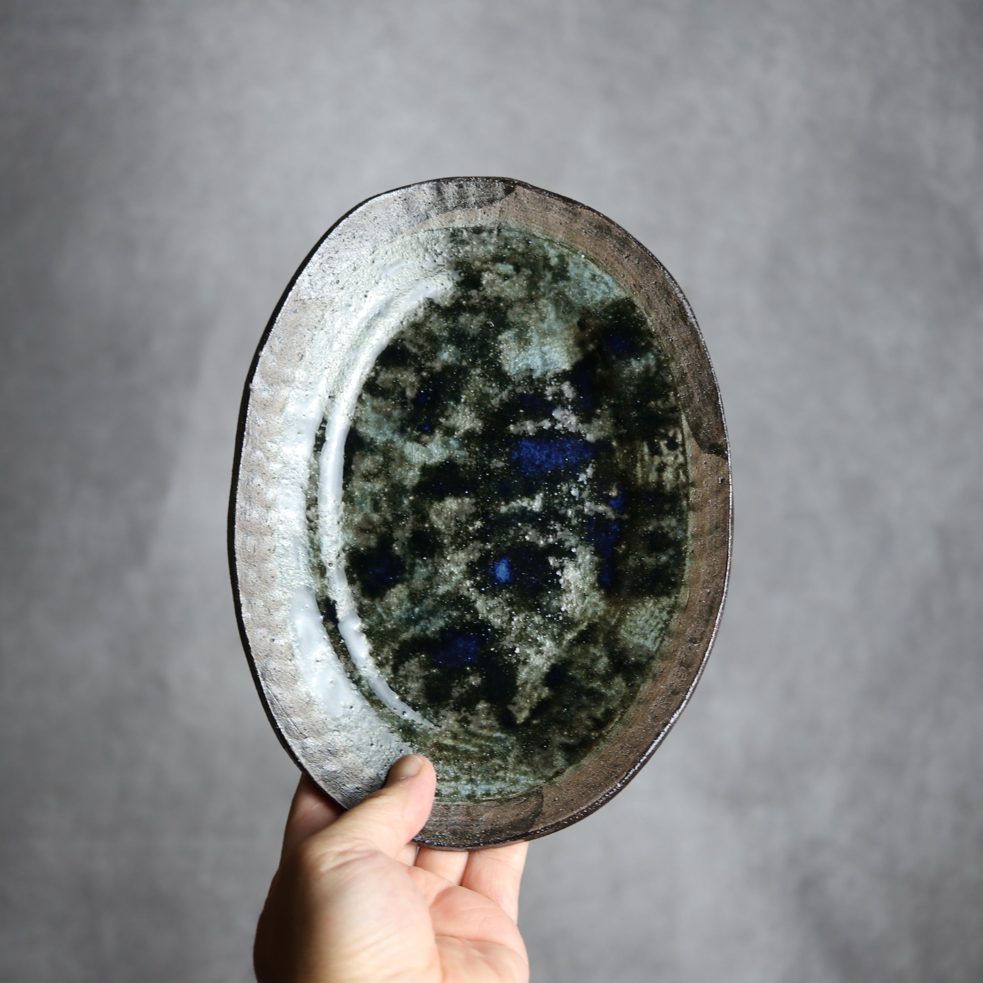 sui - オーバルリム皿1 孔雀 やちむん 陶器 sui - mundasui
