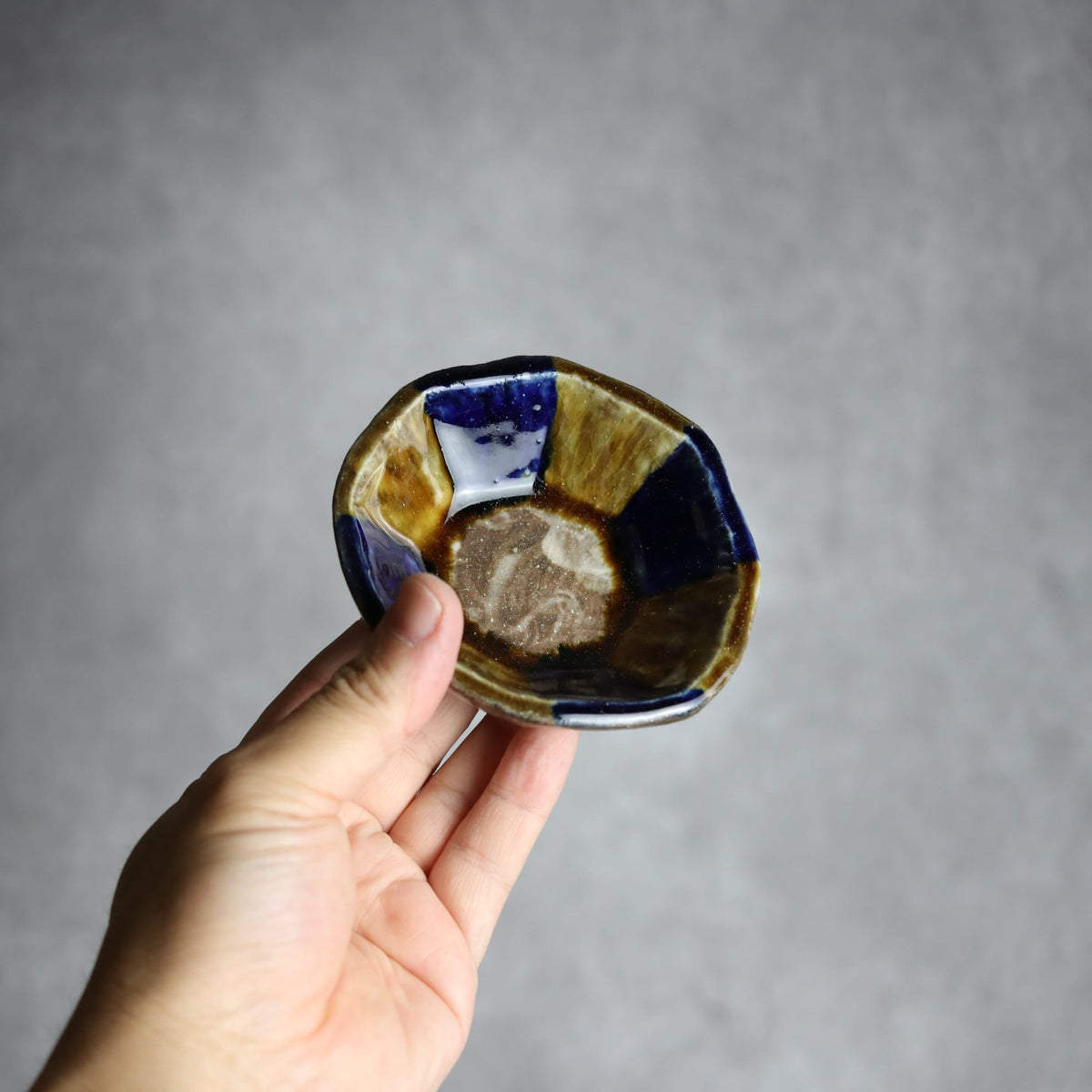 八角皿2 飴 呉須釉 やちむん 陶器 漂窯