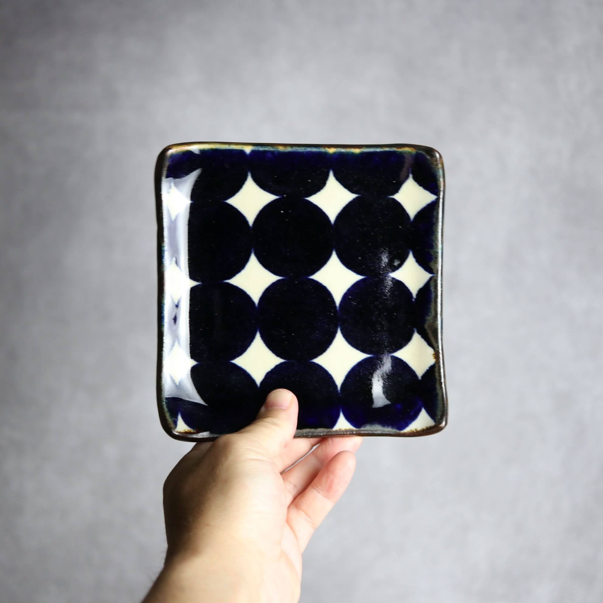 デザートプレート1  青ドット紋 やちむん 陶器 エドメ陶房 やちむん 陶器.
