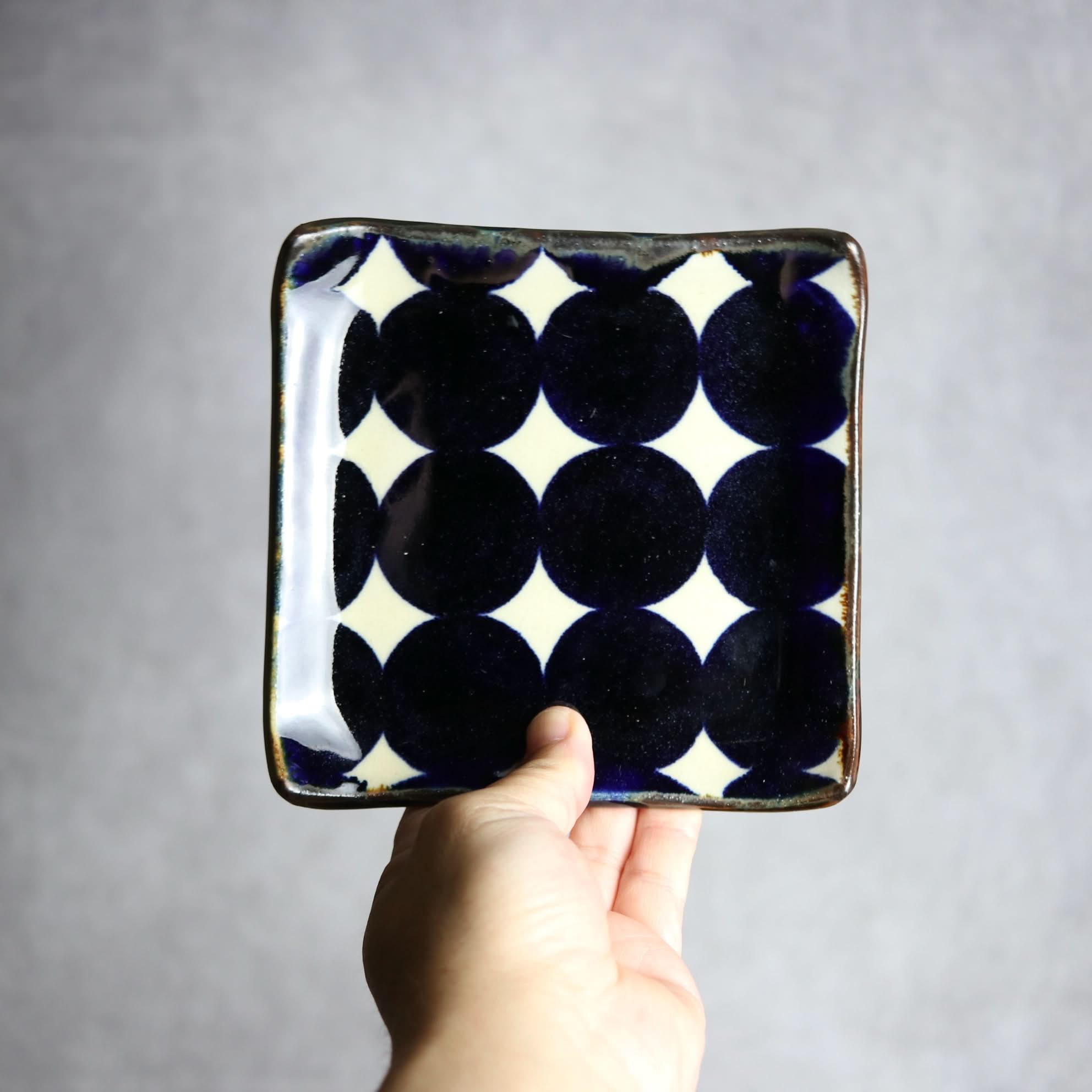 デザートプレート1  青ドット紋 やちむん 陶器 エドメ陶房 やちむん 陶器.