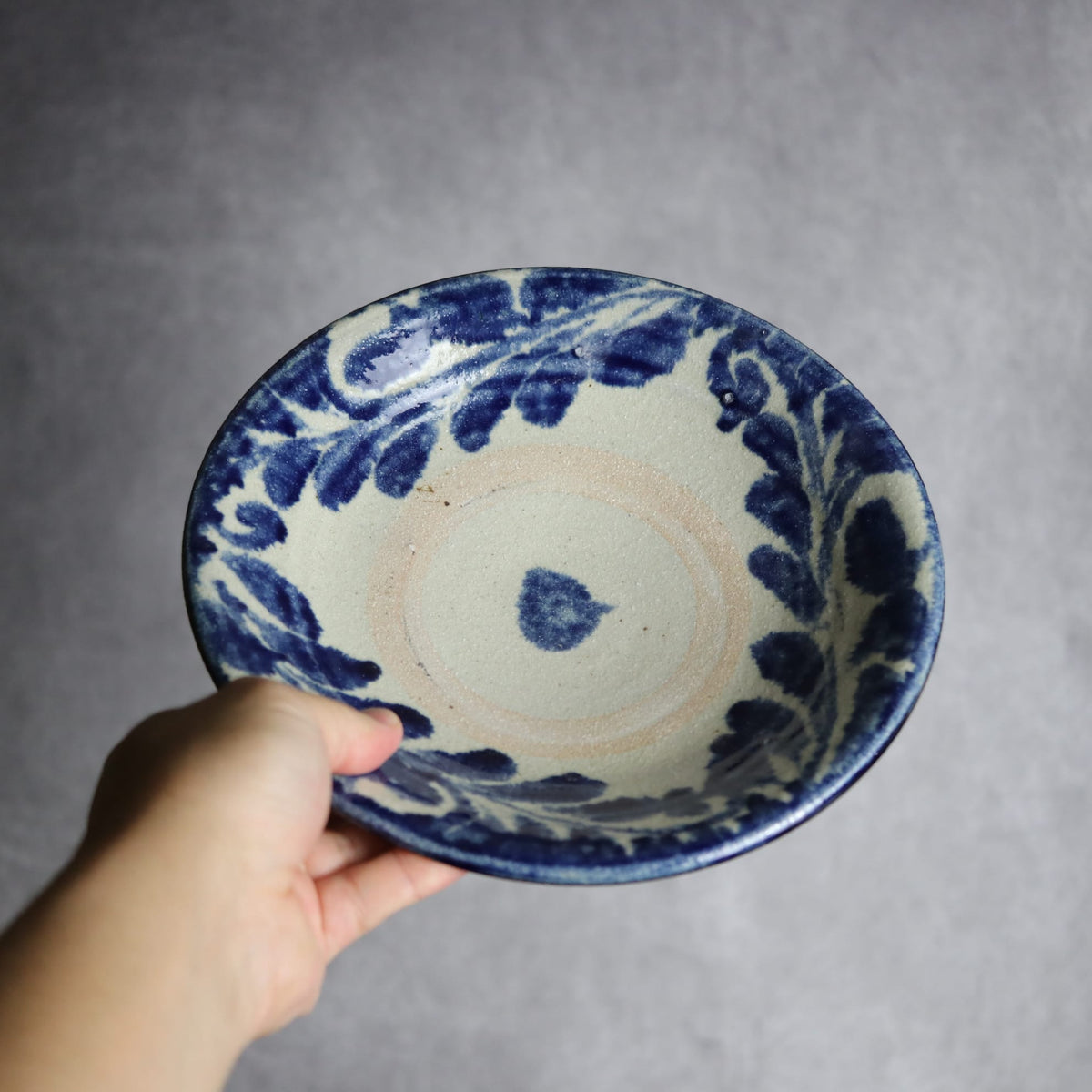 7寸皿2 呉須釉 唐草 やちむん 陶器 栄一工房