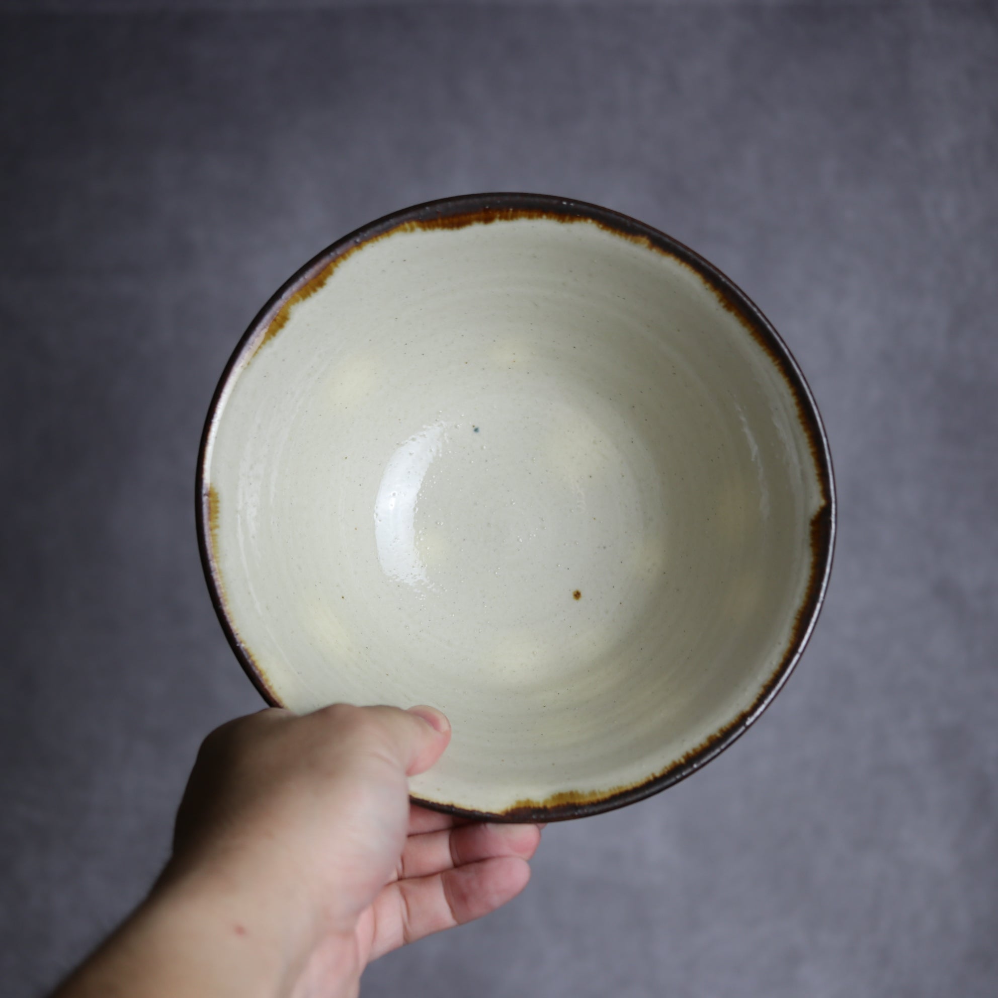 いずみ窯 島袋工房 - 6寸マカイ1 飴 呉須釉 花紋 やちむん 陶器 いずみ窯 島袋工房 - mundasui