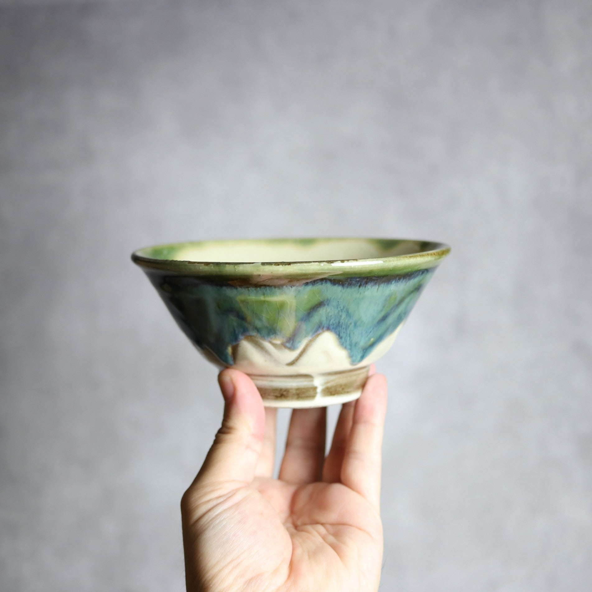 いずみ窯 島袋工房 - 4.5寸マカイ1 緑釉 指描 やちむん 陶器 いずみ窯 島袋工房 - mundasui