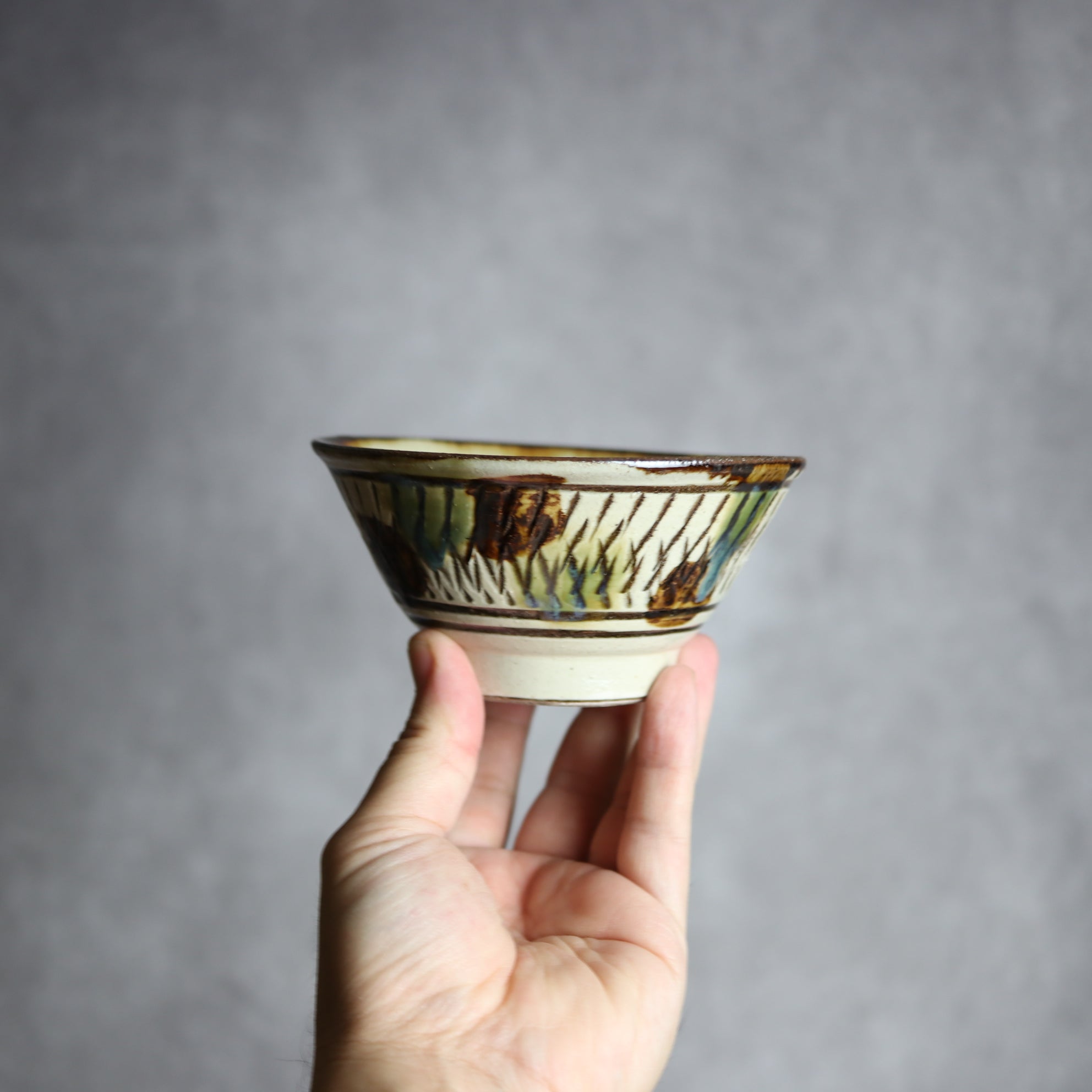 いずみ窯 島袋工房 - 4寸マカイ1 三彩 点打 飛鉋 やちむん 陶器 いずみ窯 島袋工房 - mundasui