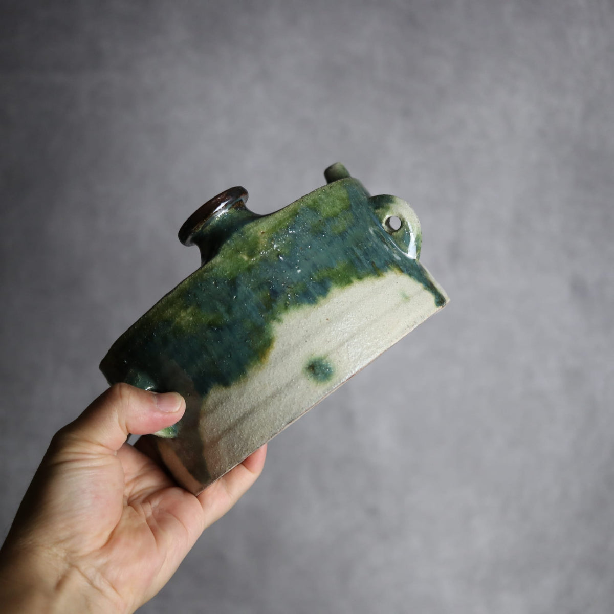 抱瓶1 緑釉 掛釉 やちむん 陶器 榮一工房