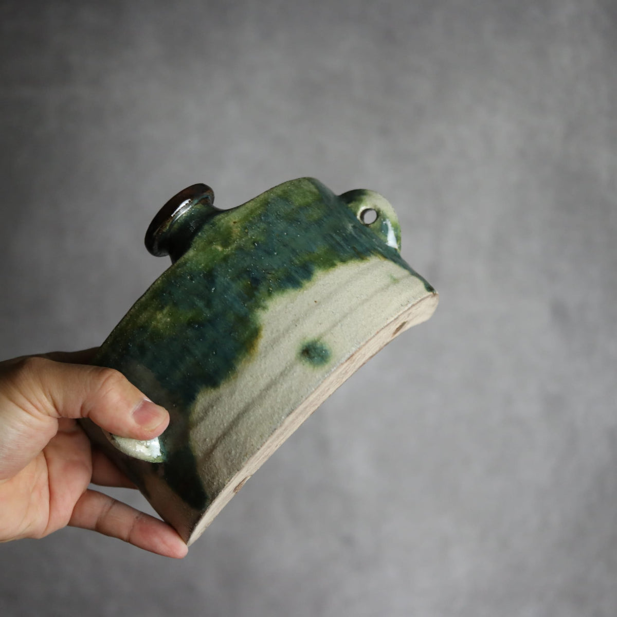 抱瓶1 緑釉 掛釉 やちむん 陶器 榮一工房