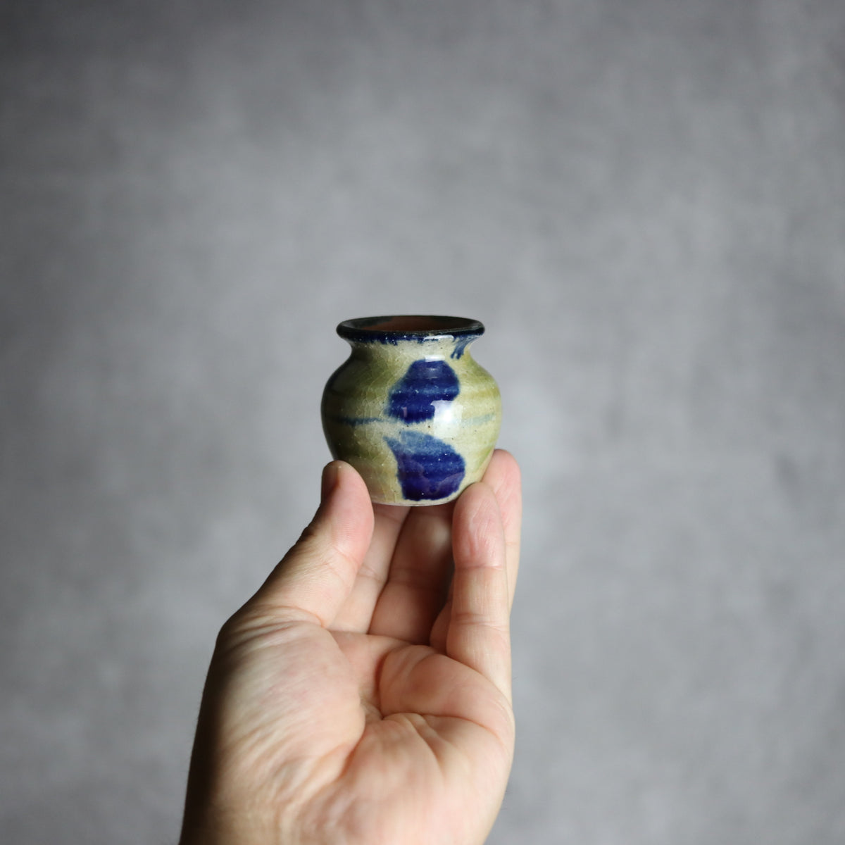 楊枝壺1 呉須 緑釉 双葉 やちむん 陶器 北窯 松田共司工房