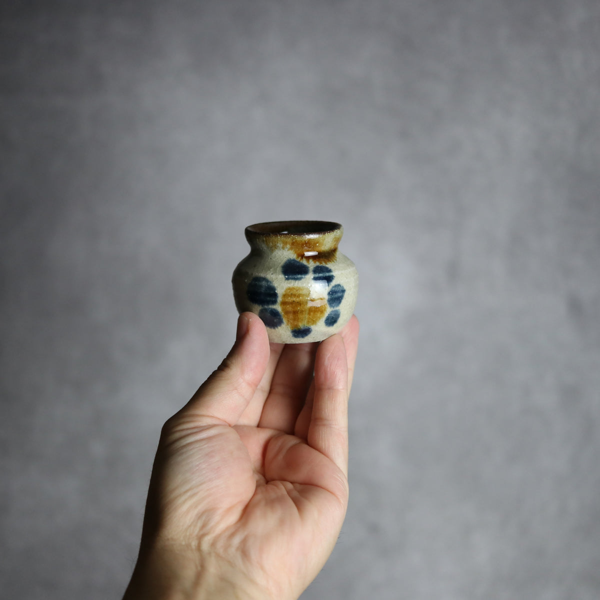 楊枝壺3 飴 呉須釉 印花 やちむん 陶器 北窯 松田共司工房