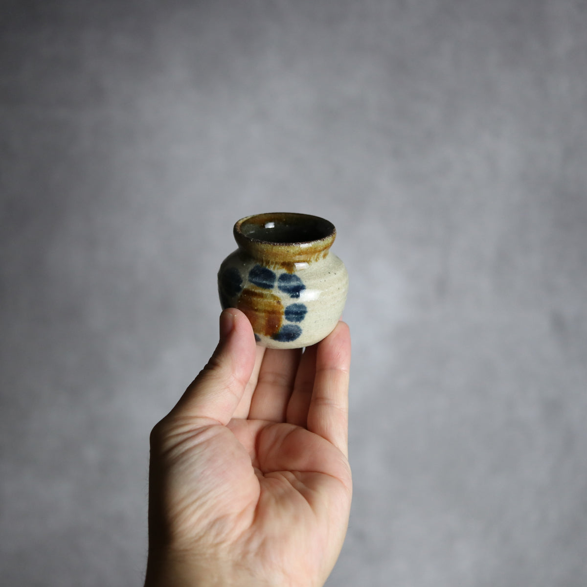 楊枝壺3 飴 呉須釉 印花 やちむん 陶器 北窯 松田共司工房