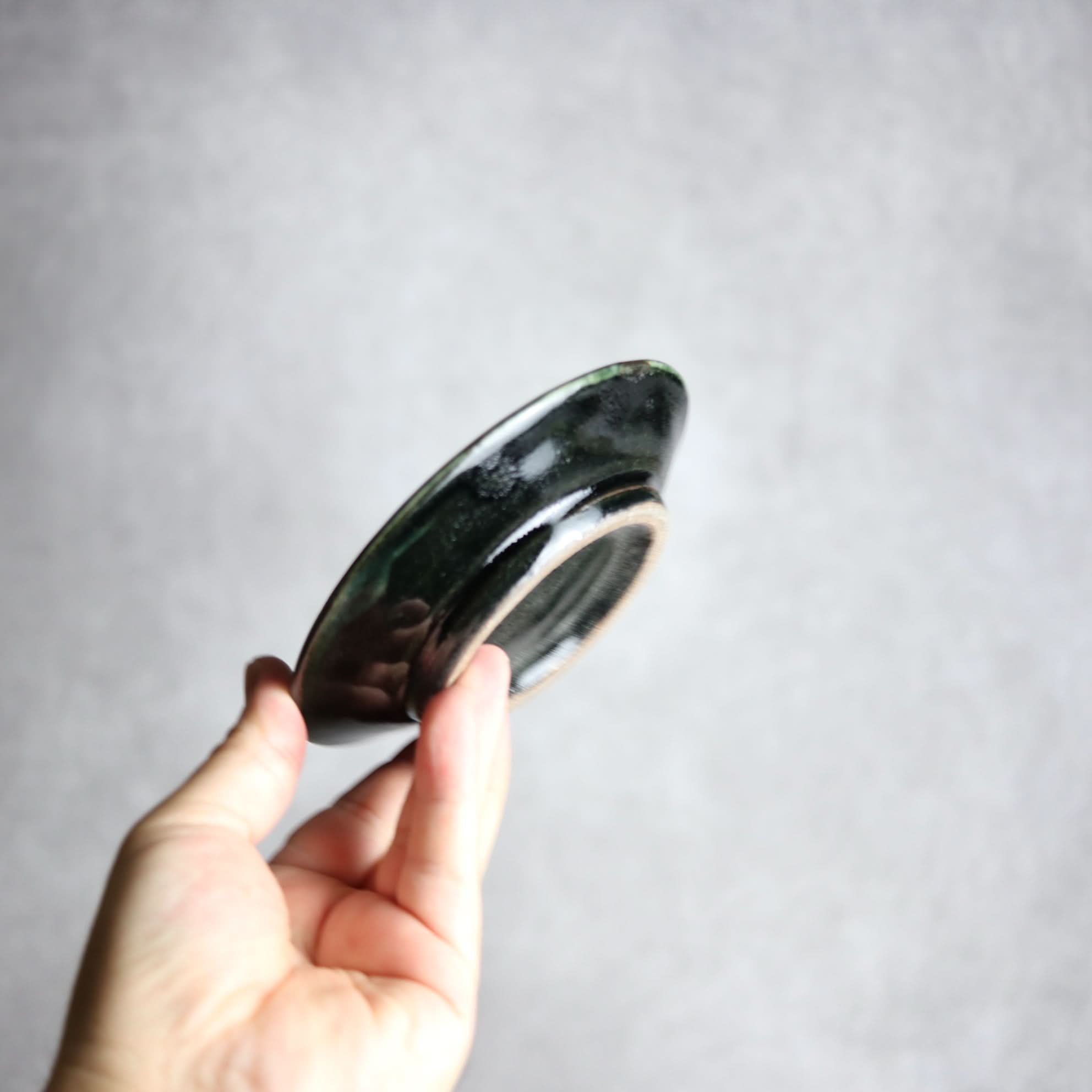 4寸皿 呉須釉 蝋抜 菊紋唐草 やちむん 陶器 真南風工房