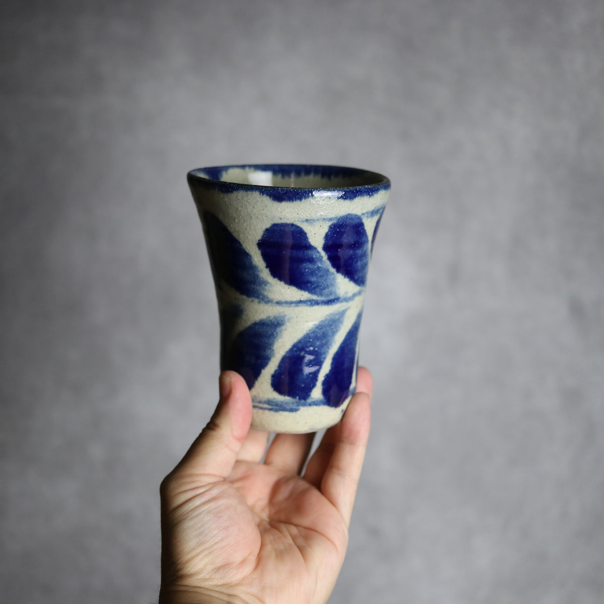 Vカップ 大1 呉須釉 双葉 やちむん 陶器 北窯 松田共司工房