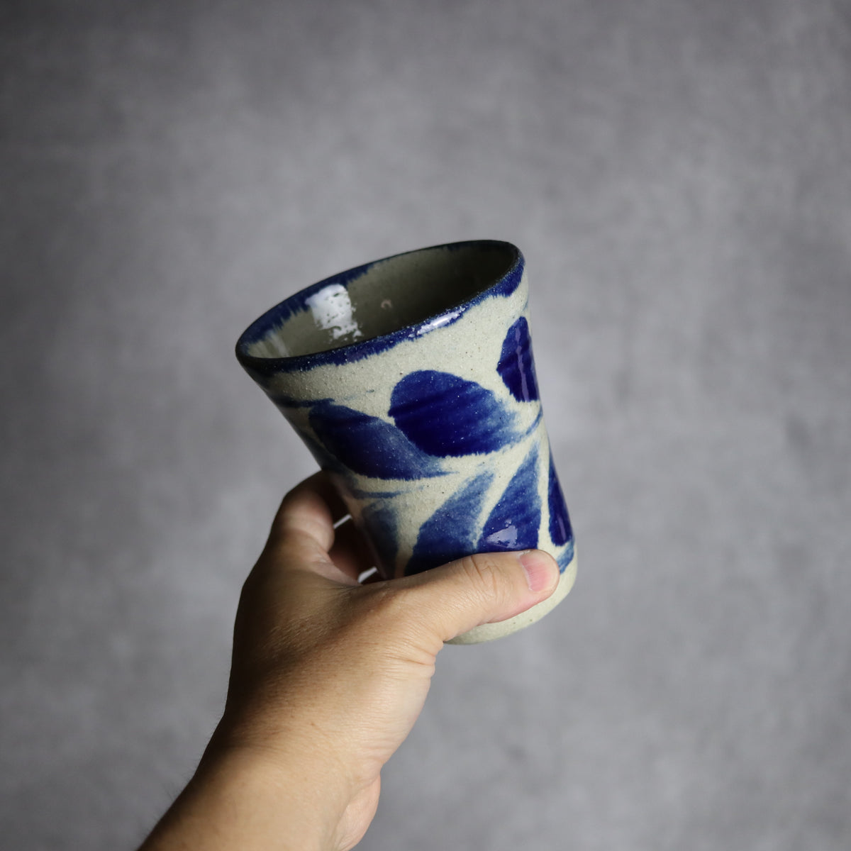 Vカップ 大1 呉須釉 双葉 やちむん 陶器 北窯 松田共司工房