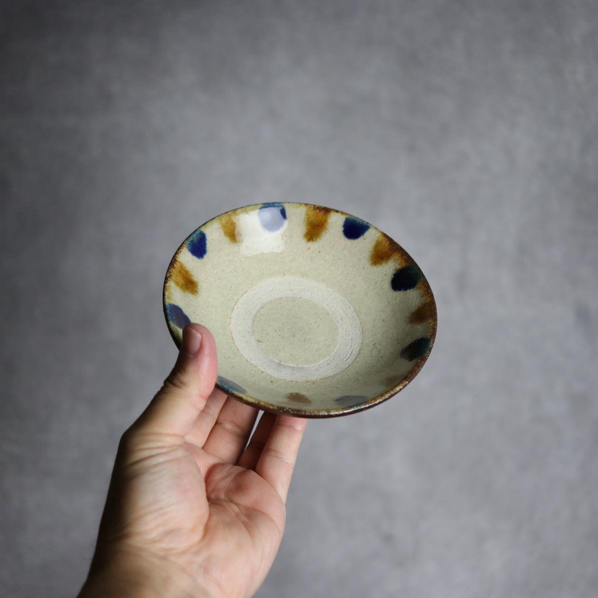 4寸皿1 飴 呉須釉 縁点打 やちむん 陶器 北窯 松田共司工房