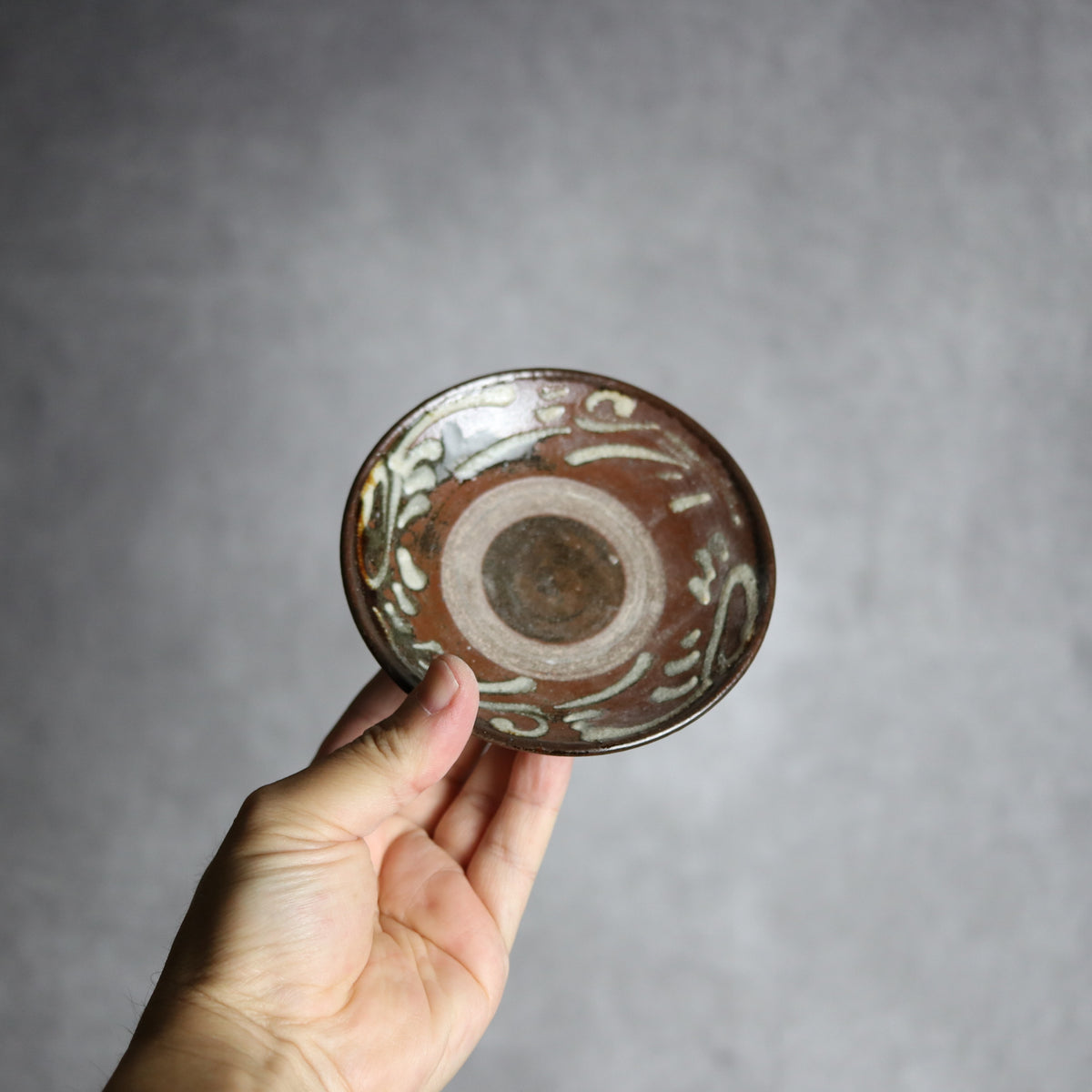 3.5寸皿2 イッチン 菊唐草 やちむん 陶器 北窯 松田共司工房