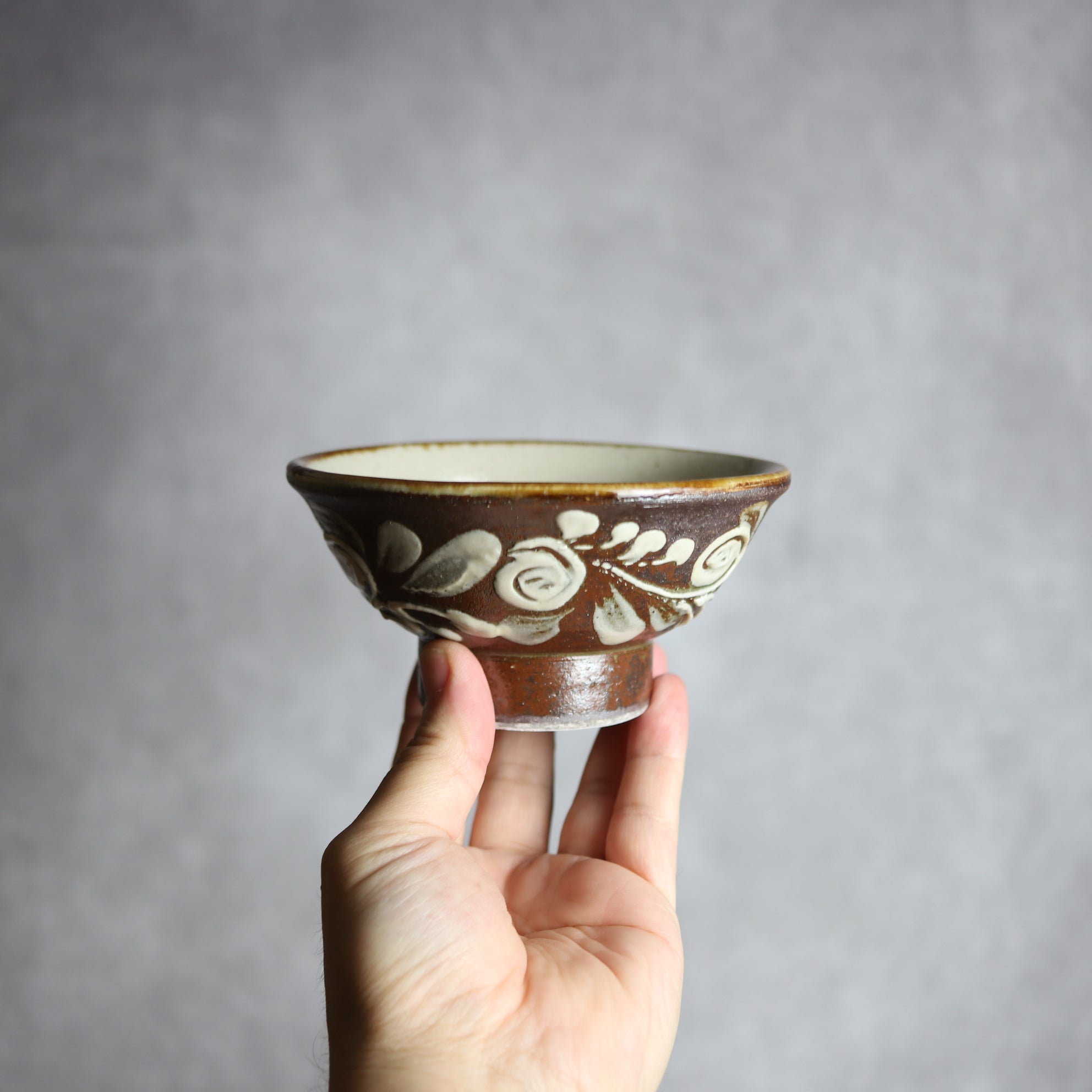 茂生窯 - 4寸マカイ2 イッチン 唐草 やちむん 陶器 茂生窯 - mundasui
