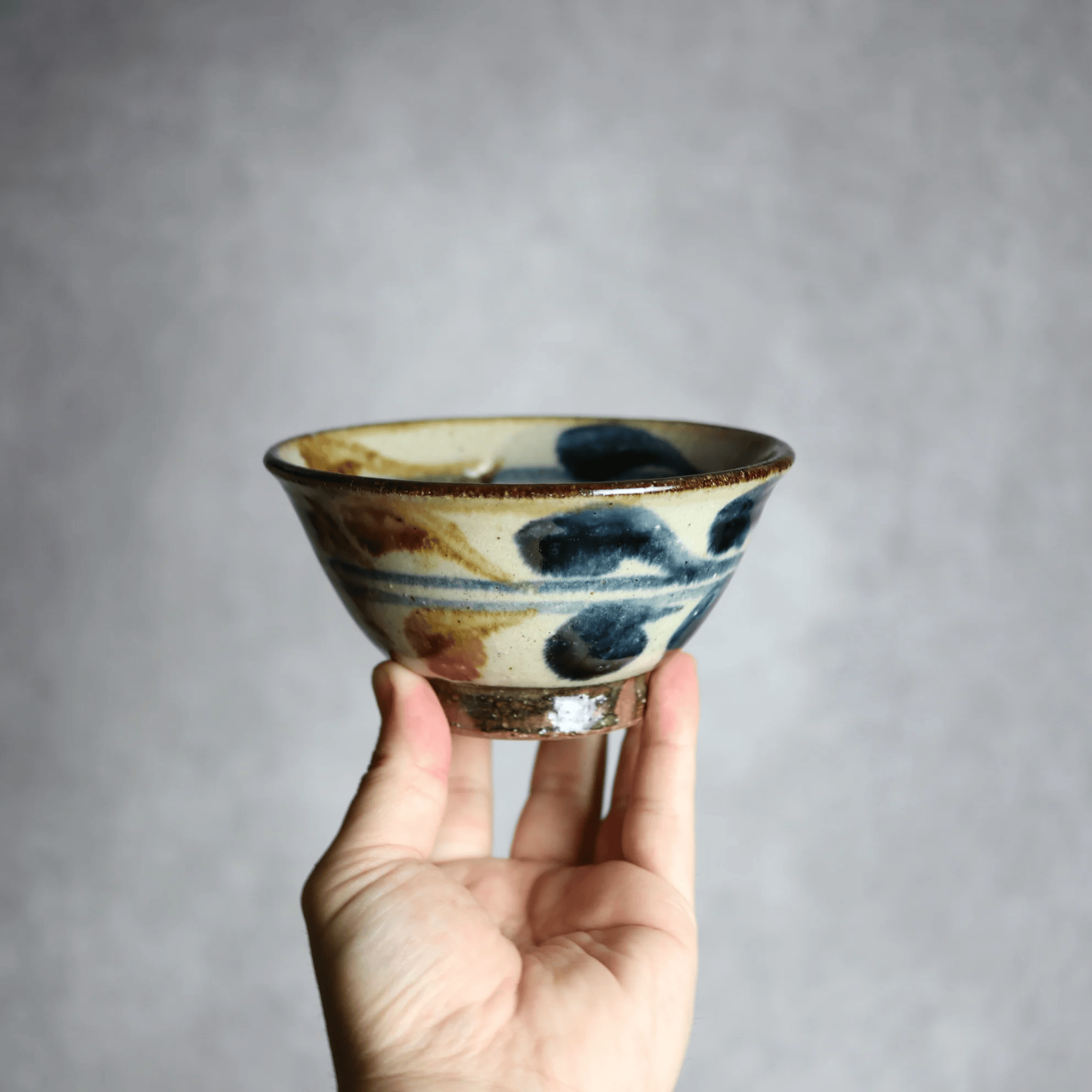 4寸マカイ 紺 茶 デイゴ柄 やちむん 陶器 陶芸こまがた