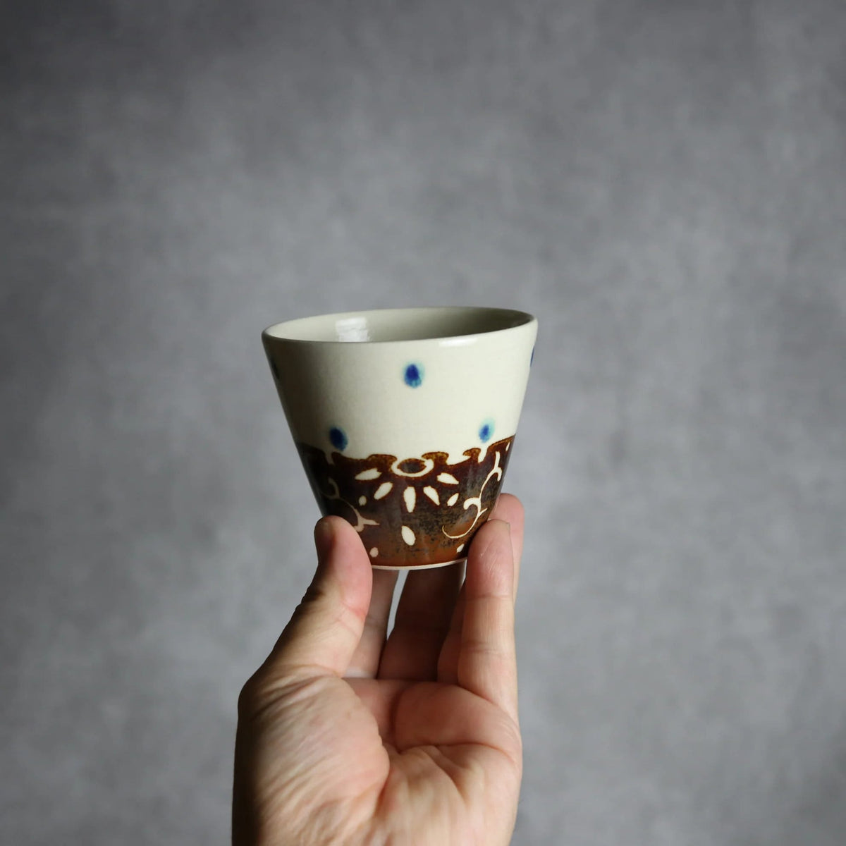 湯呑 飴釉 唐草 やちむん 陶器 高江洲陶磁器